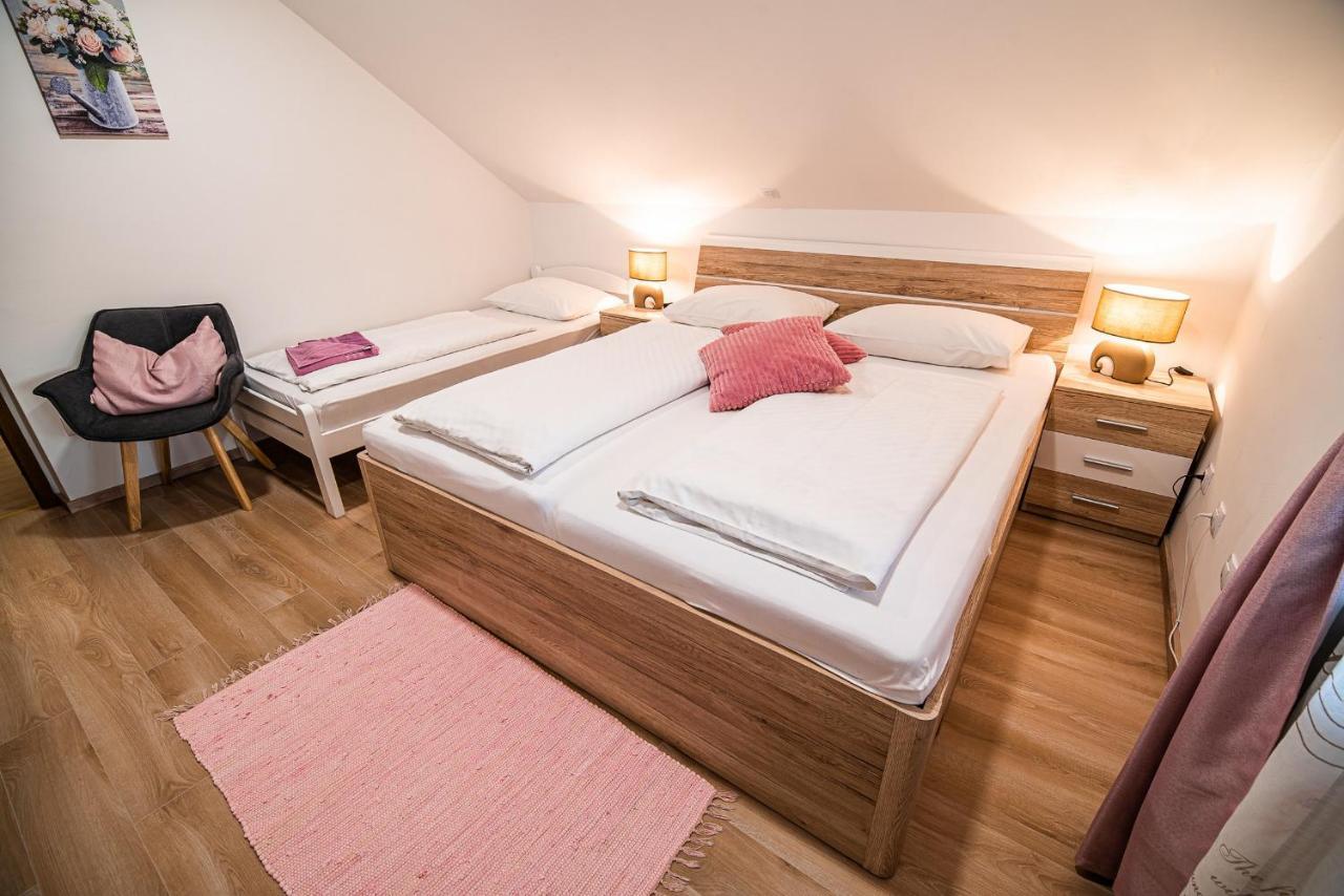 Leski Dvor 3*