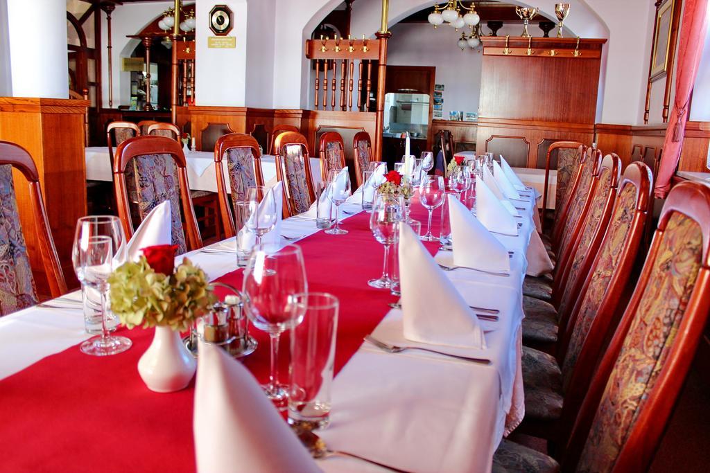 Leski Dvor 3*