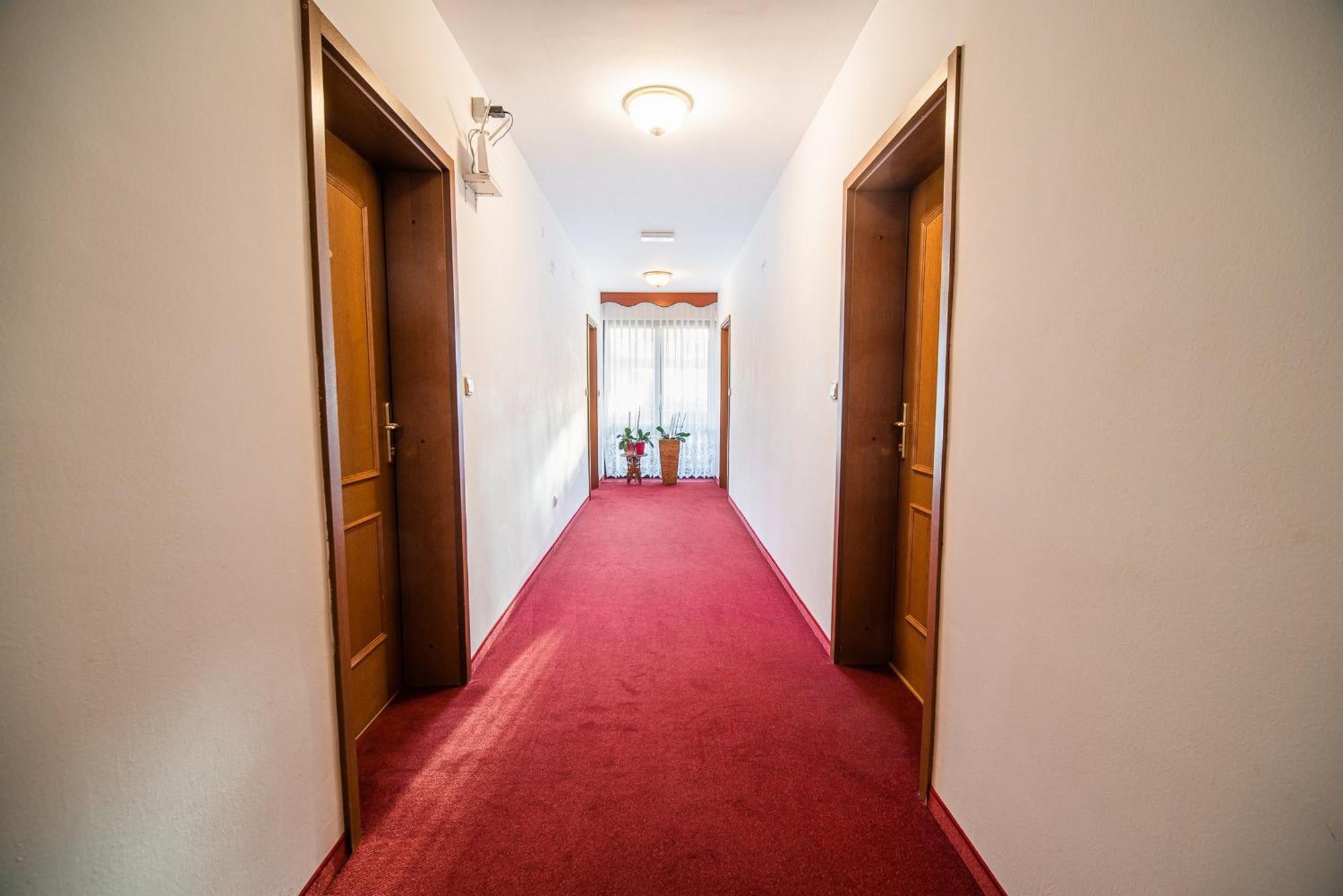 Leski Dvor 3* Lesce (Upper Carniola)