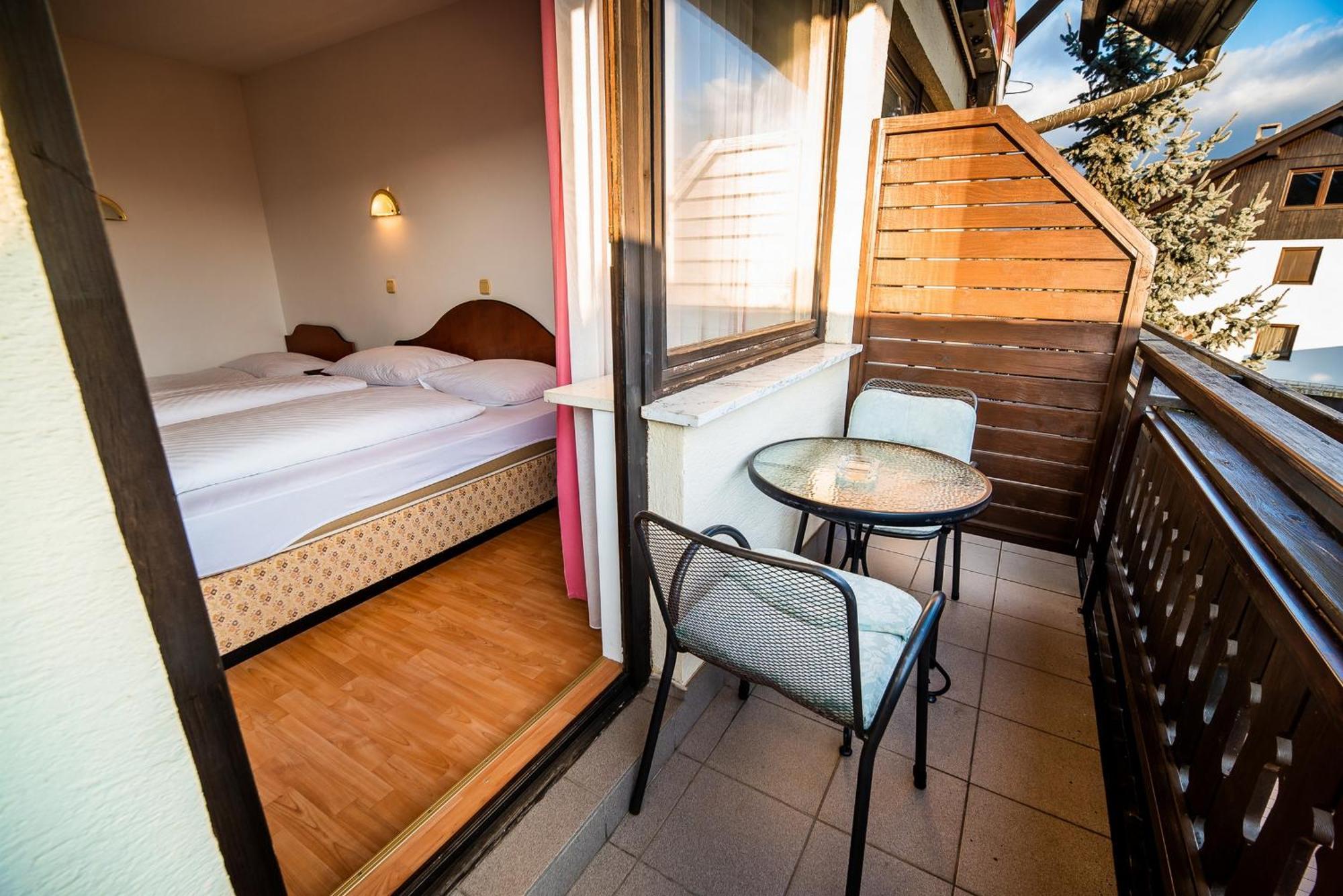 Leski Dvor 3*