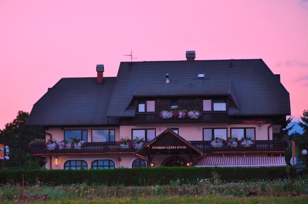 Penzion Leski Dvor Lesce (Upper Carniola)
