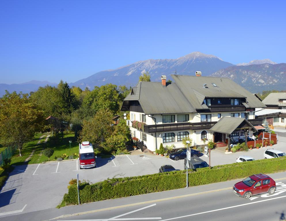 Leski Dvor Penzion 3*